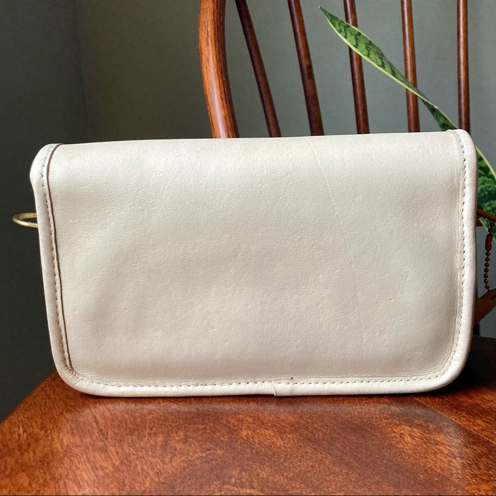 ❌SOLD❌ Coach Vintage 9385 Shoulder Purse - Picture 6 of 16